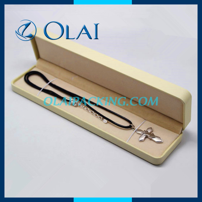 ޲008